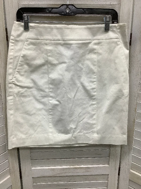 women's A-line skirtsWhite Skirt Midi Ann Taylor, Size 6