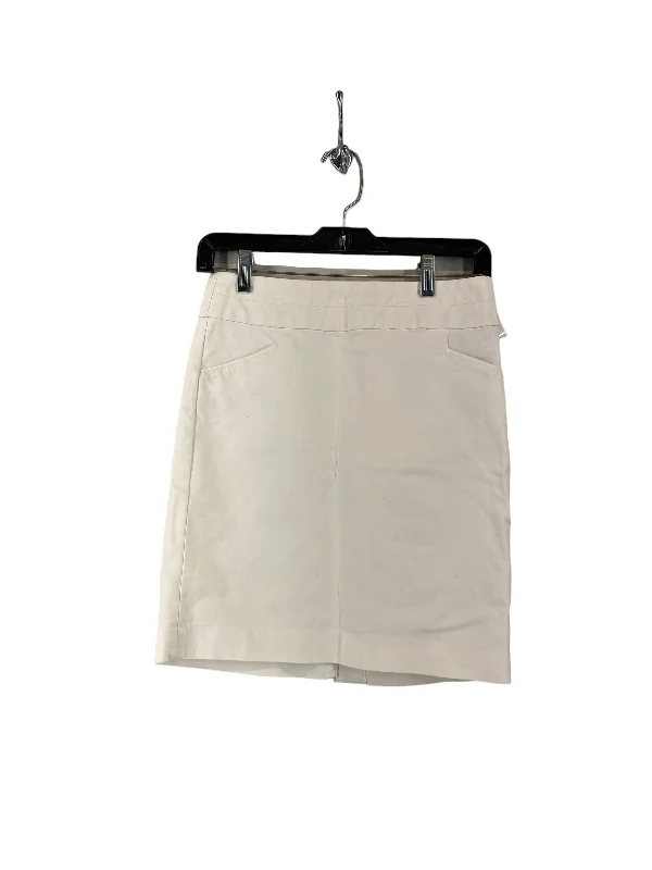 women's luxury lace skirtsWhite Skirt Mini & Short Banana Republic, Size 0