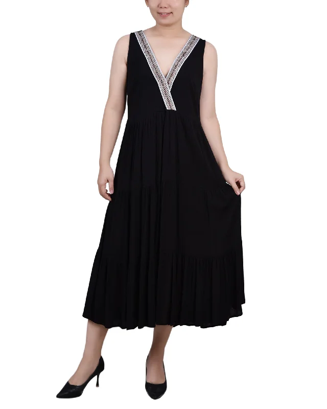 women's long-sleeved dressesPetite Sleeveless Surplice Tiered Dress