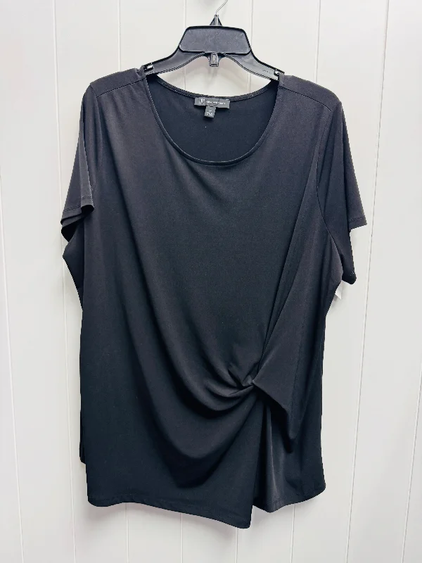 women's tops for those who want to create outfits that reflect their personal style and sense of fashionTop Short Sleeve By Inc In Black, Size: 2x