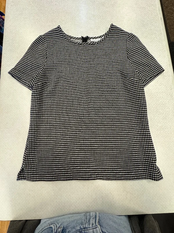 women's tops with geometric patternsTop Short Sleeve By Liz Claiborne In Polkadot Pattern, Size: M