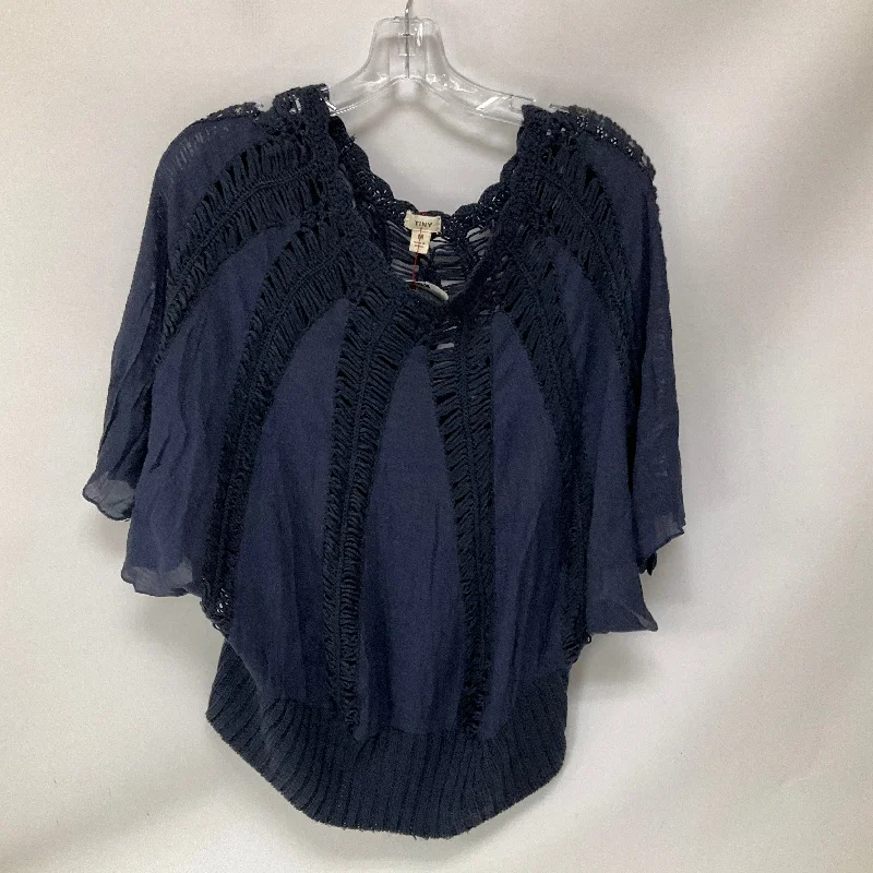 women's tops for those who want to create outfits that reflect their personal style and sense of fashionTop Short Sleeve By Tiny In Navy, Size: M