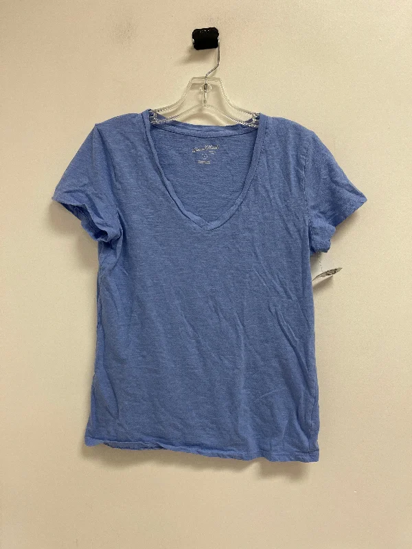 women's tops for those who want to elevate their everyday wear with chic and elegant piecesTop Short Sleeve By Universal Thread In Blue, Size: M